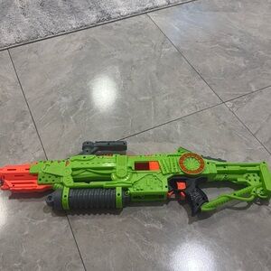 Nerf Zombie Revoltinator Blaster
